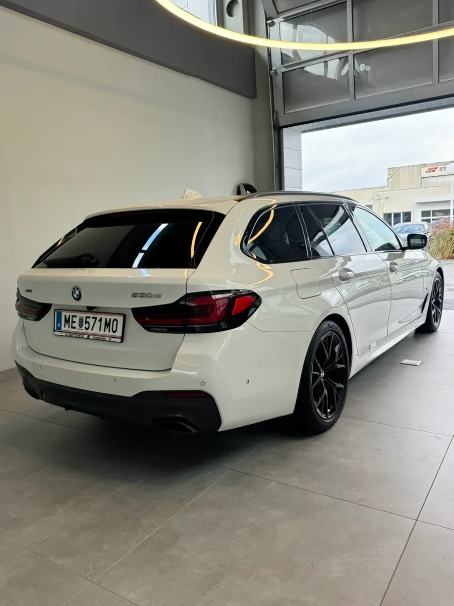 BMW 5 Series 2021 photo 2