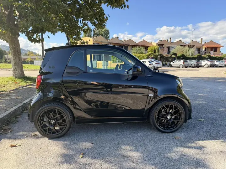 Smart Fortwo 2019 photo 2