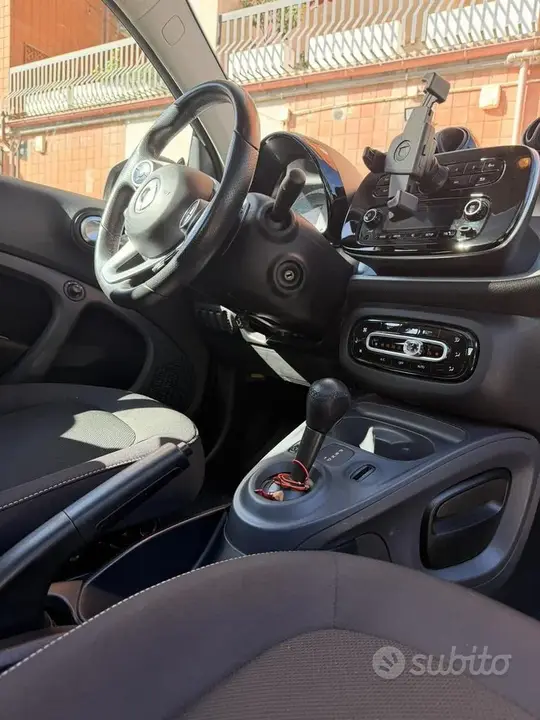 Smart Fortwo 2019 photo 5
