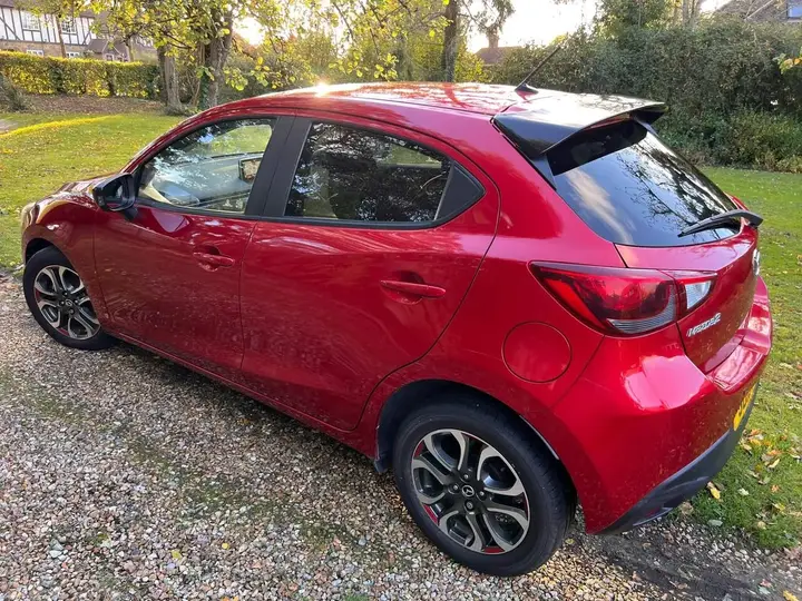 Mazda Mazda2 2016 photo 4