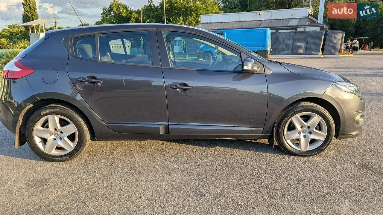 Renault Megane 2014 photo 2