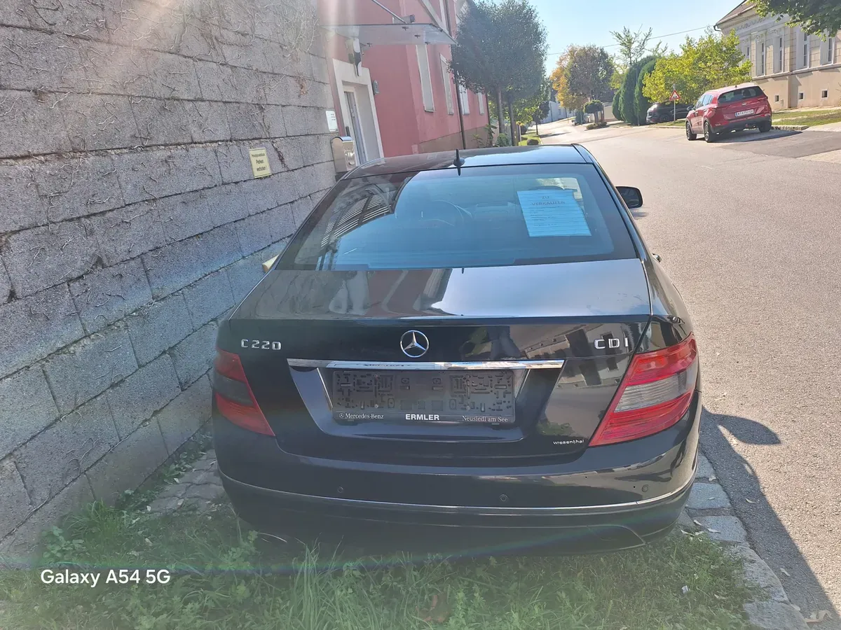 Mercedes-Benz C-Class 2007 photo 2