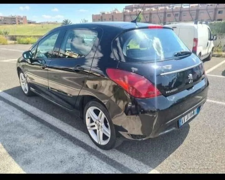 Peugeot 308 2010 photo 2