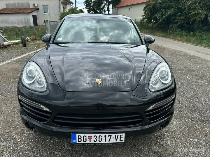 Porsche Cayenne 2014 photo 2