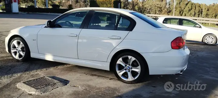 BMW 316D 2011 photo 3