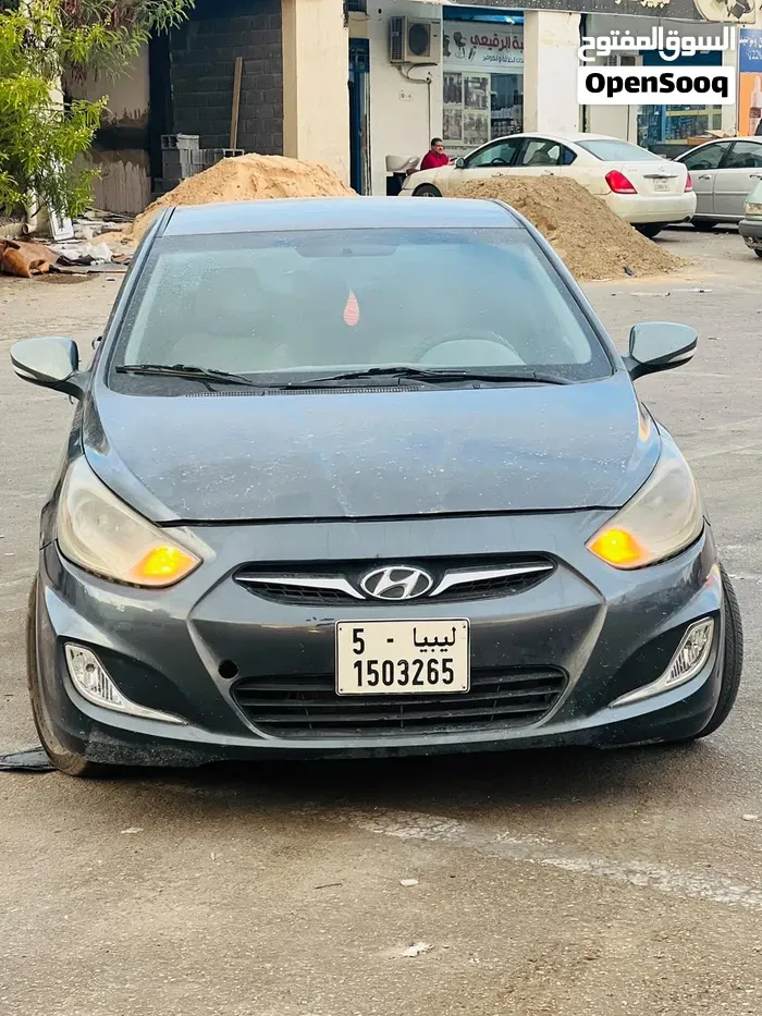 Hyundai Accent 2012 photo 2