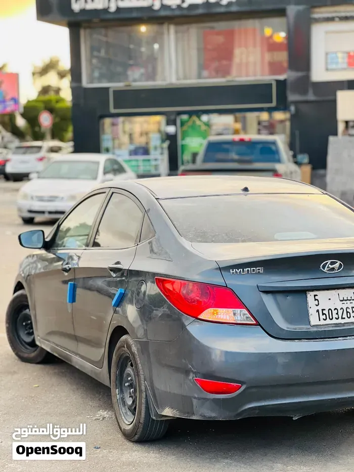 Hyundai Accent 2012 photo 3