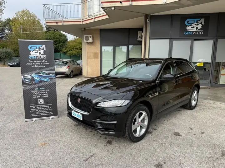 Jaguar F-Pace