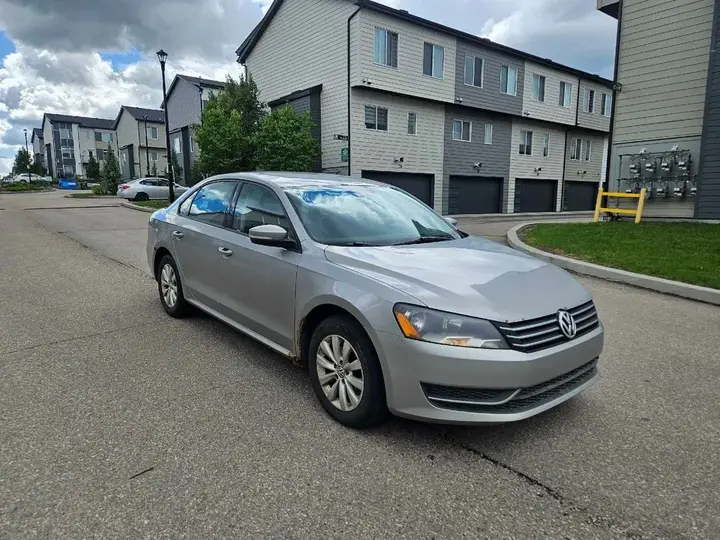 Volkswagen Passat 2013 photo 4