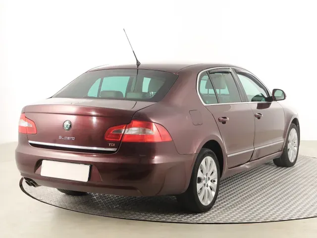 Skoda Superb 2008 photo 4