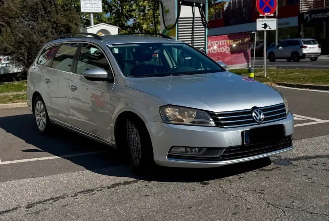 Volkswagen Passat 2013 photo 2