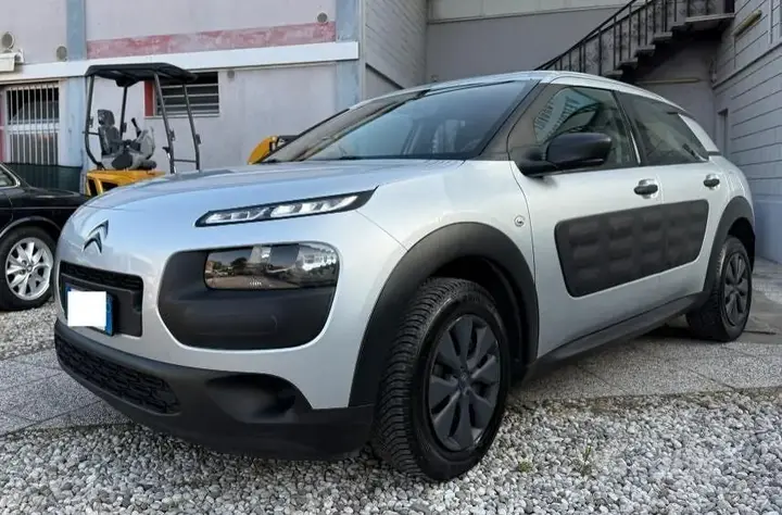 Citroen C4 2016 photo 2