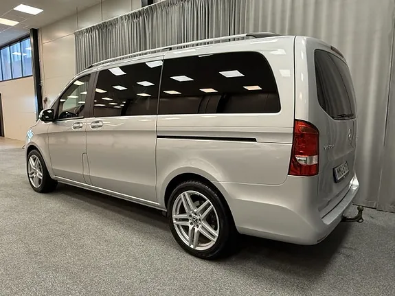 Mercedes-Benz V220 2018 photo 3