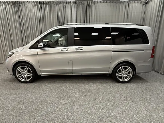 Mercedes-Benz V220 2018 photo 2