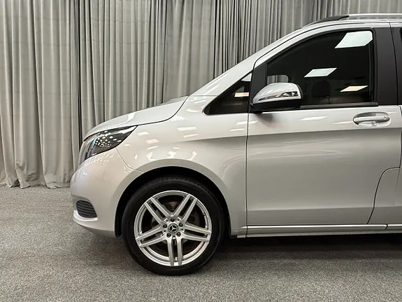 Mercedes-Benz V220 2018 photo 4