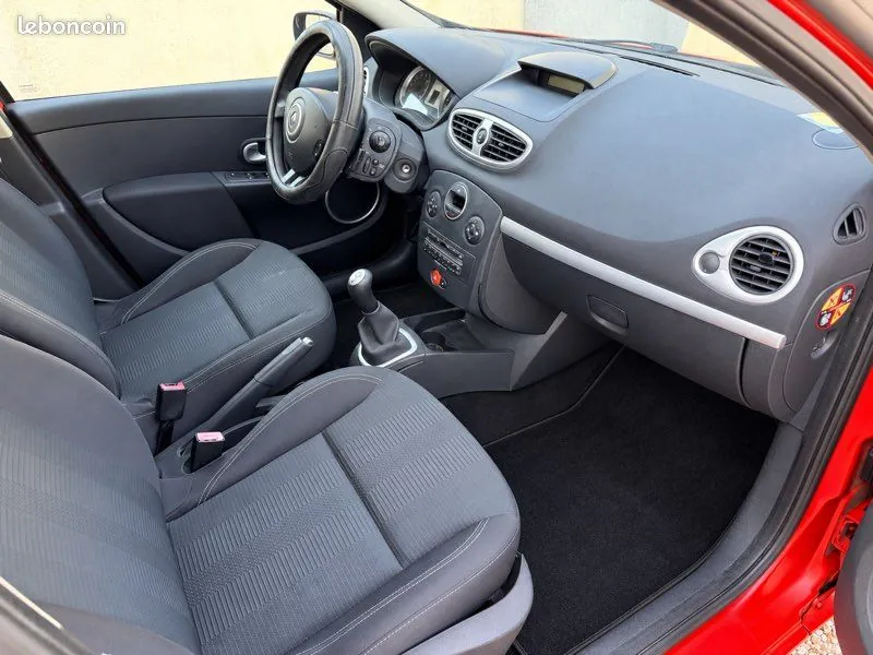Renault Clio 2005 photo 3