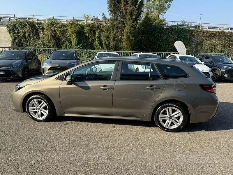 Toyota Corolla 2023 photo 3