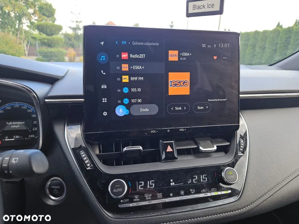 Toyota Corolla 2023 photo 2