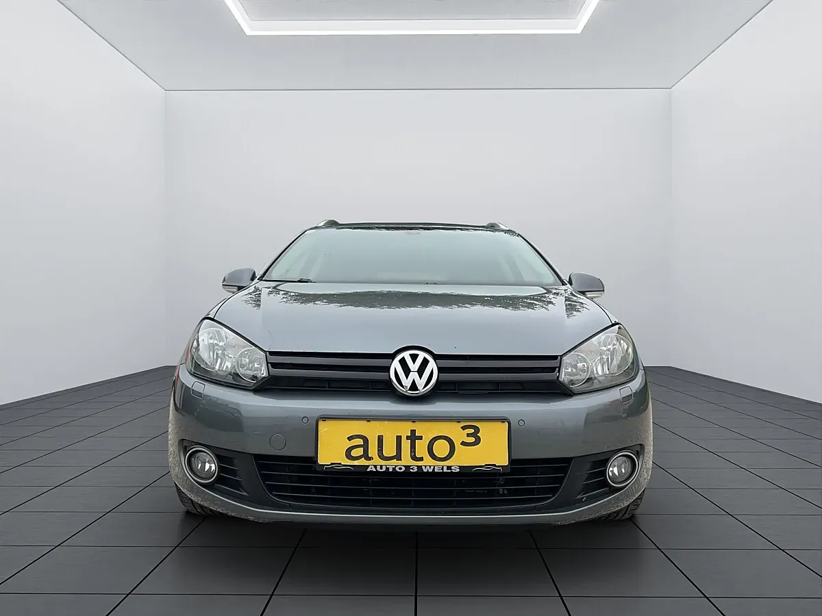 Volkswagen Golf 2011 photo 2