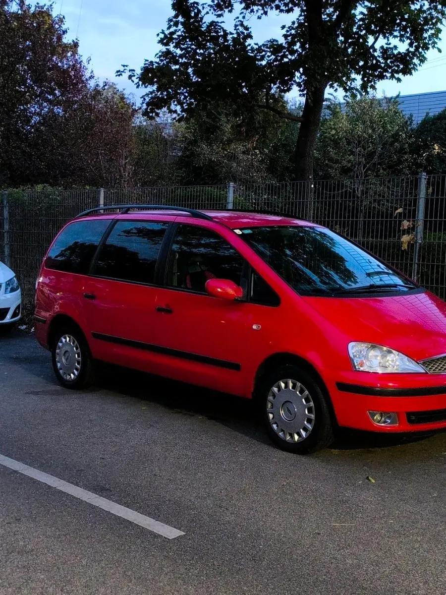 Ford Galaxy 2004 photo 3