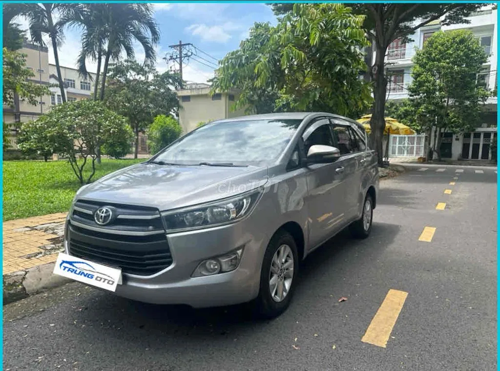 Toyota Innova 2017 photo 2