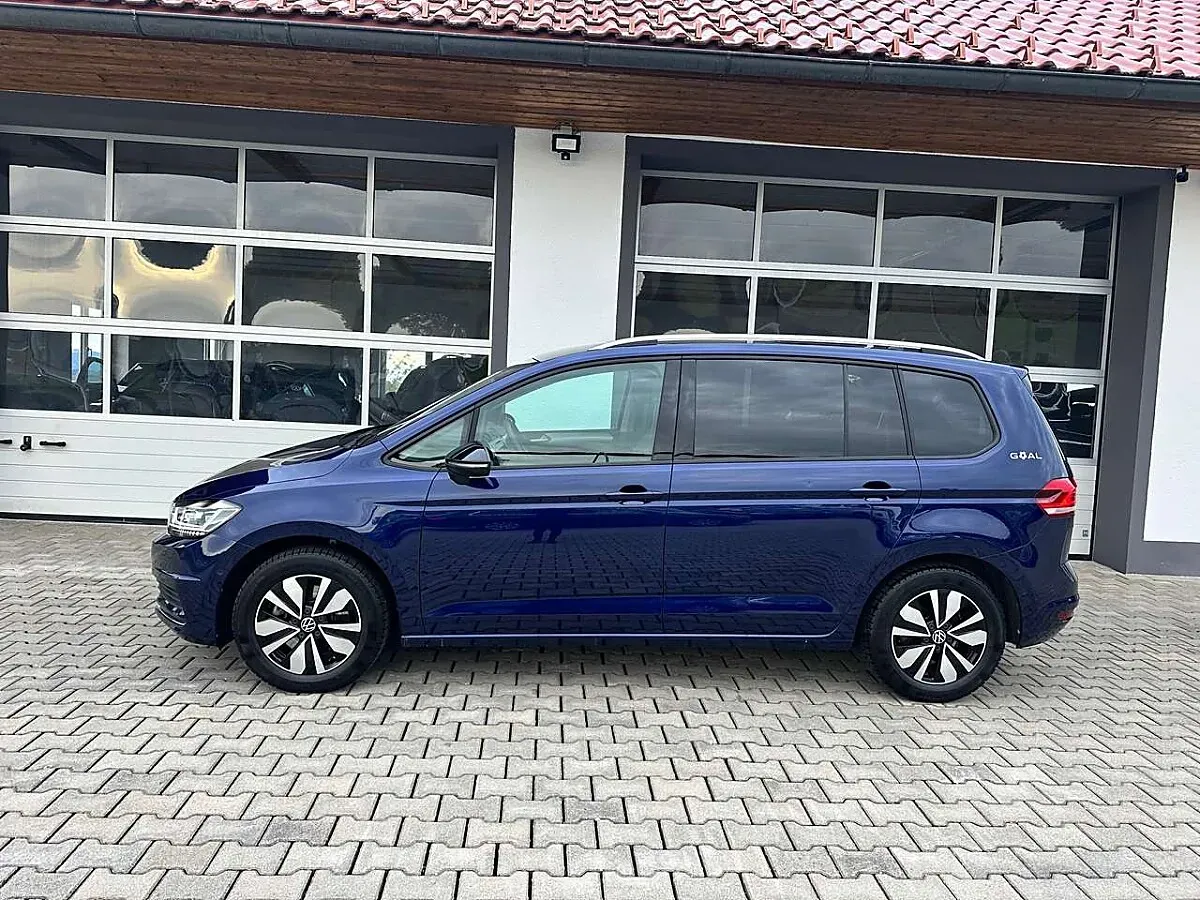 Volkswagen Touran 2025 photo 2