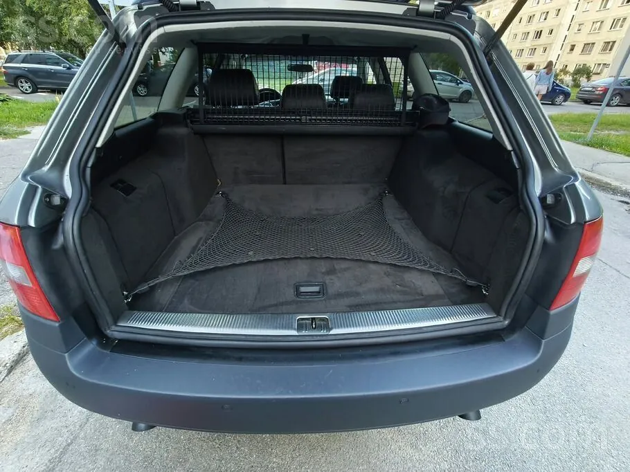 Audi Allroad 2004 photo 2