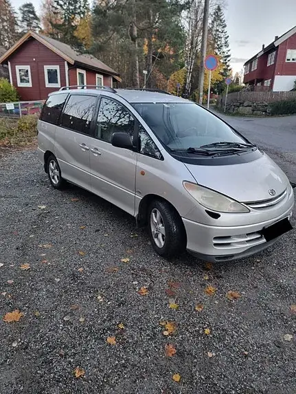 Toyota Previa 2003 photo 2