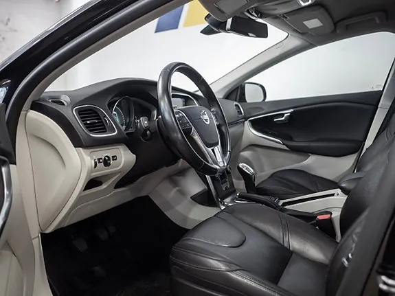 Volvo V40 2014 photo 4