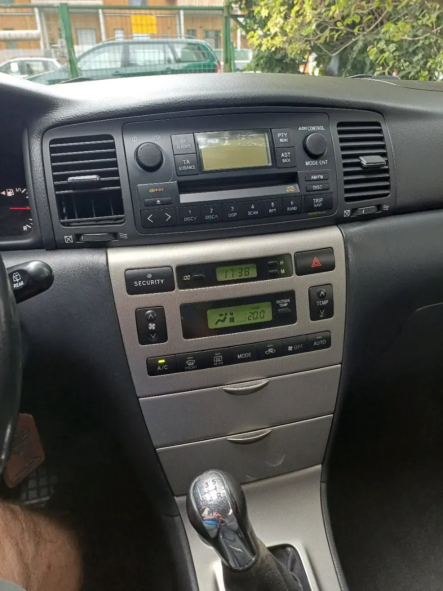 Toyota Corolla 2002 photo 3