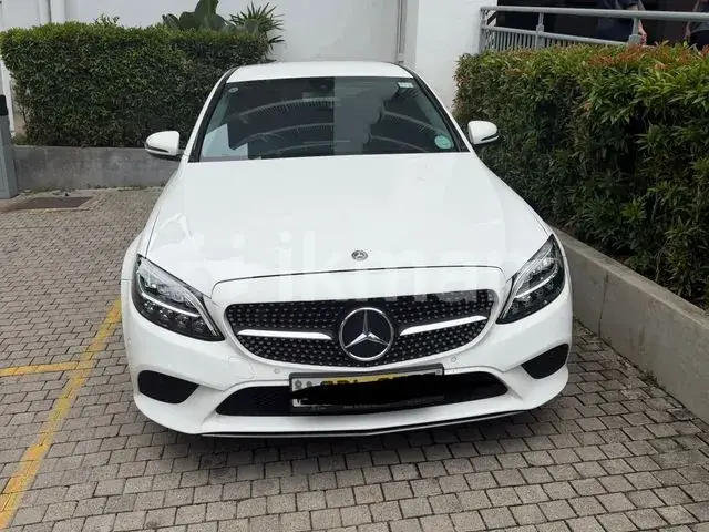 Mercedes-Benz C200
