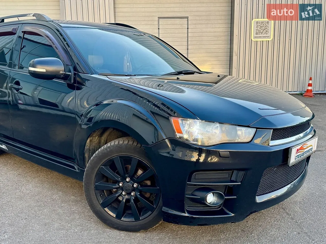 Mitsubishi Outlander 2012 photo 2