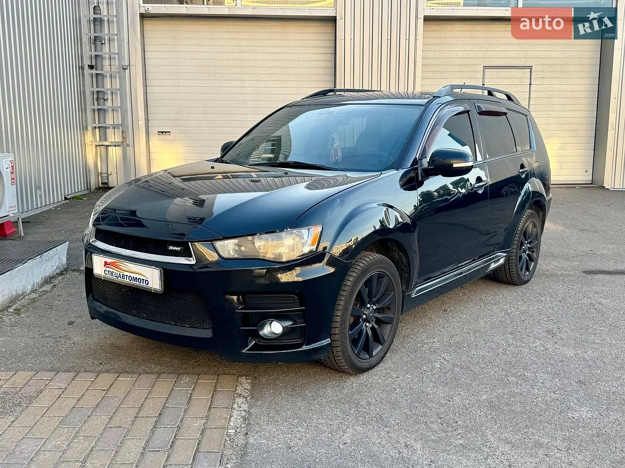 Mitsubishi Outlander 2012 photo 4