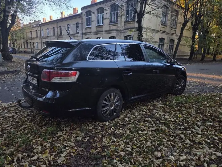 Toyota Avensis 2010 photo 3