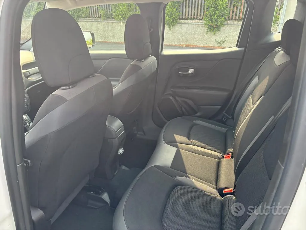 Jeep Renegade 2024 photo 5