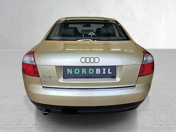 Audi A4 2003 photo 4