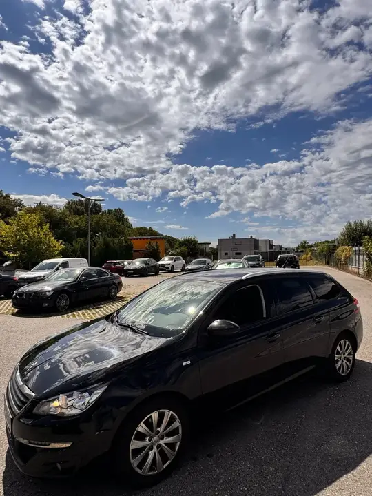 Peugeot 308 2017 photo 2