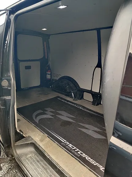 Volkswagen Transporter 2017 photo 5