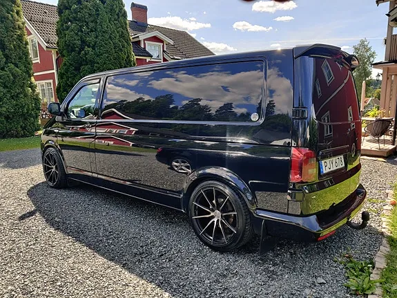 Volkswagen Transporter 2017 photo 2