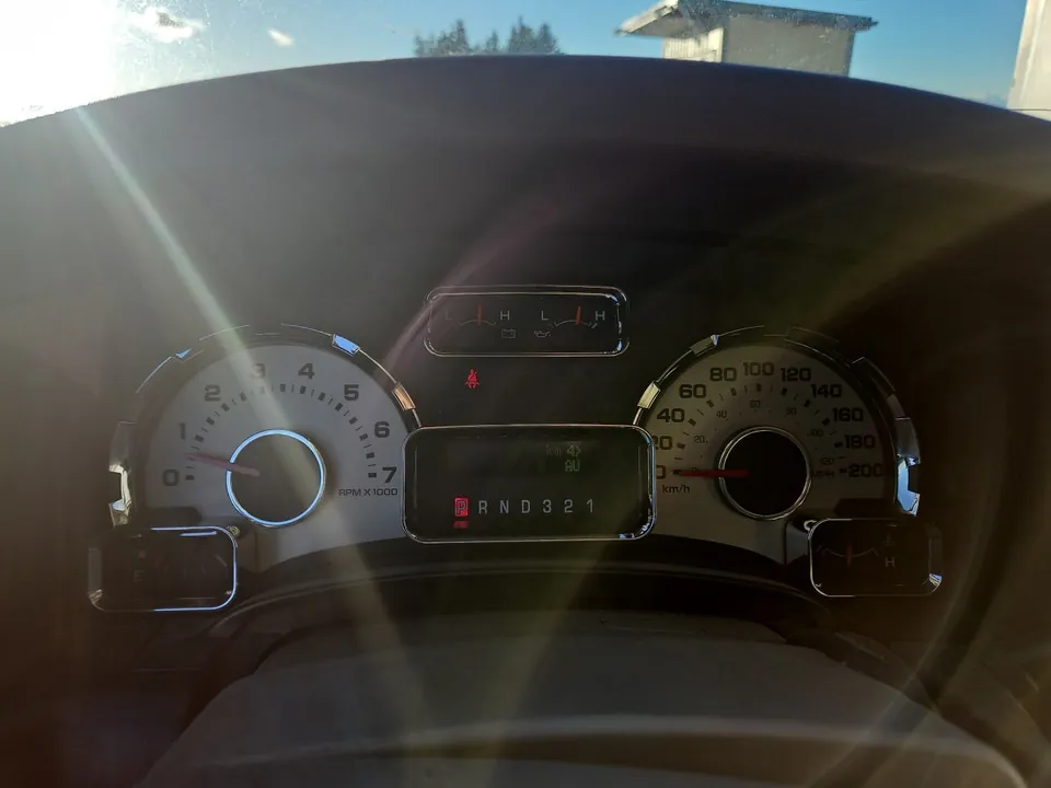 Ford Expedition 2011 photo 2