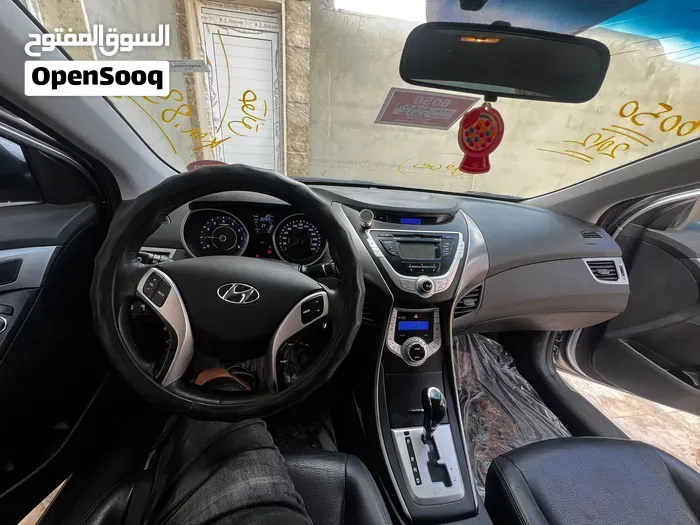 Hyundai Elantra 2012 photo 2