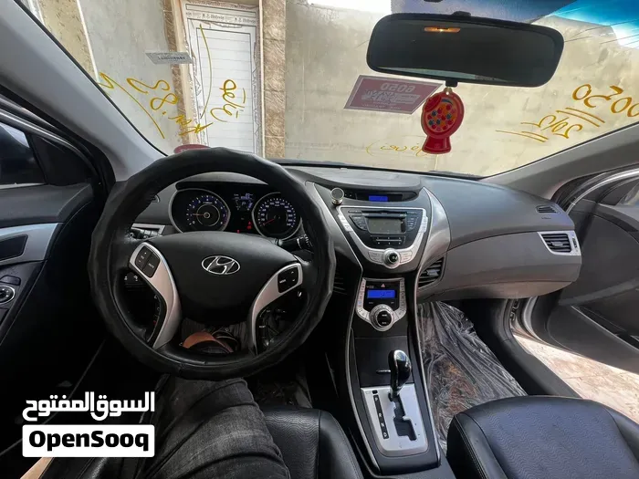 Hyundai Elantra 2012 photo 4