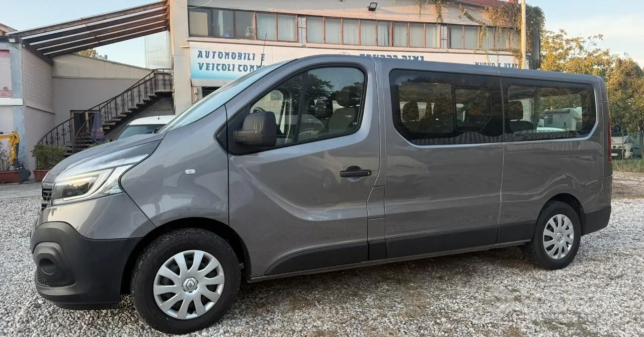 Renault Trafic 2021 photo 3
