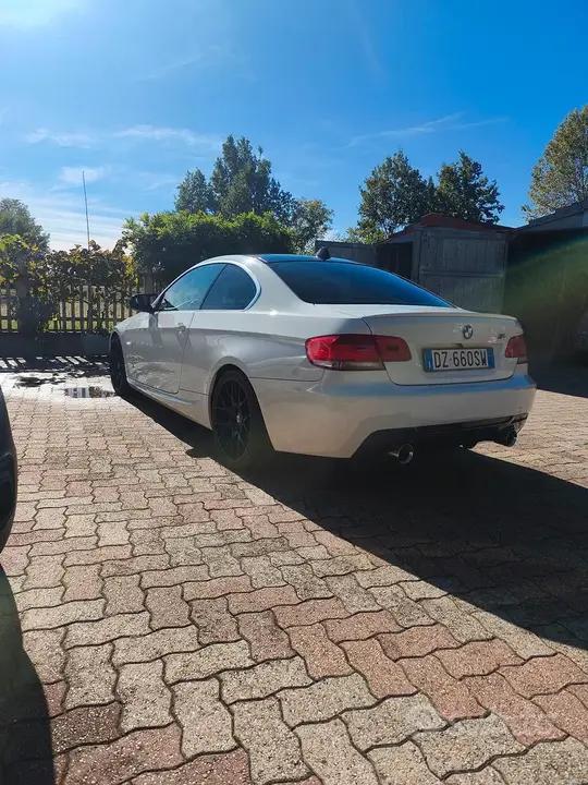 BMW 320I 2009 photo 5