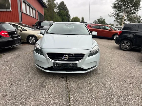 Volvo V40 2012 photo 3