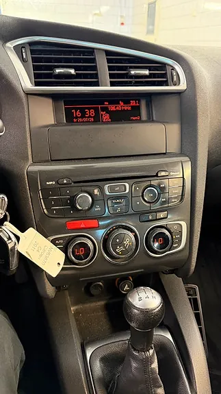 Citroen C4 2011 photo 5