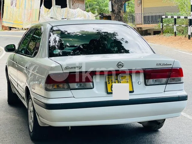 Nissan Sunny 2000 photo 5