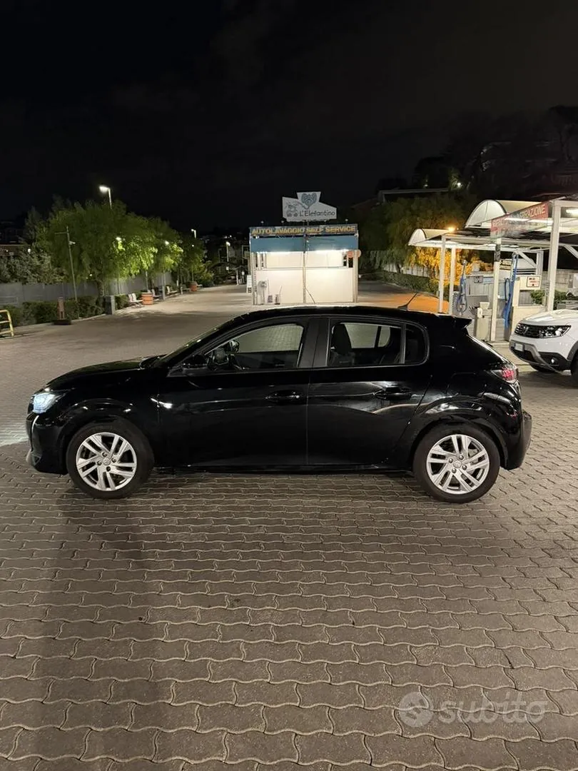 Peugeot 208 2020 photo 2