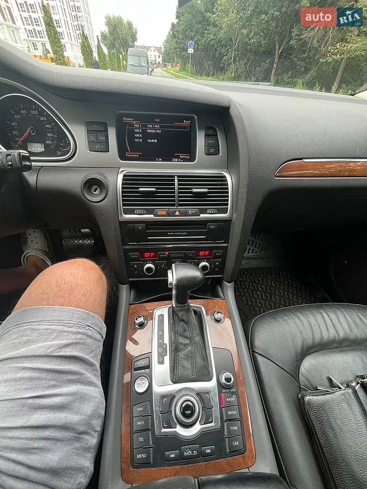 Audi Q7 2014 photo 4