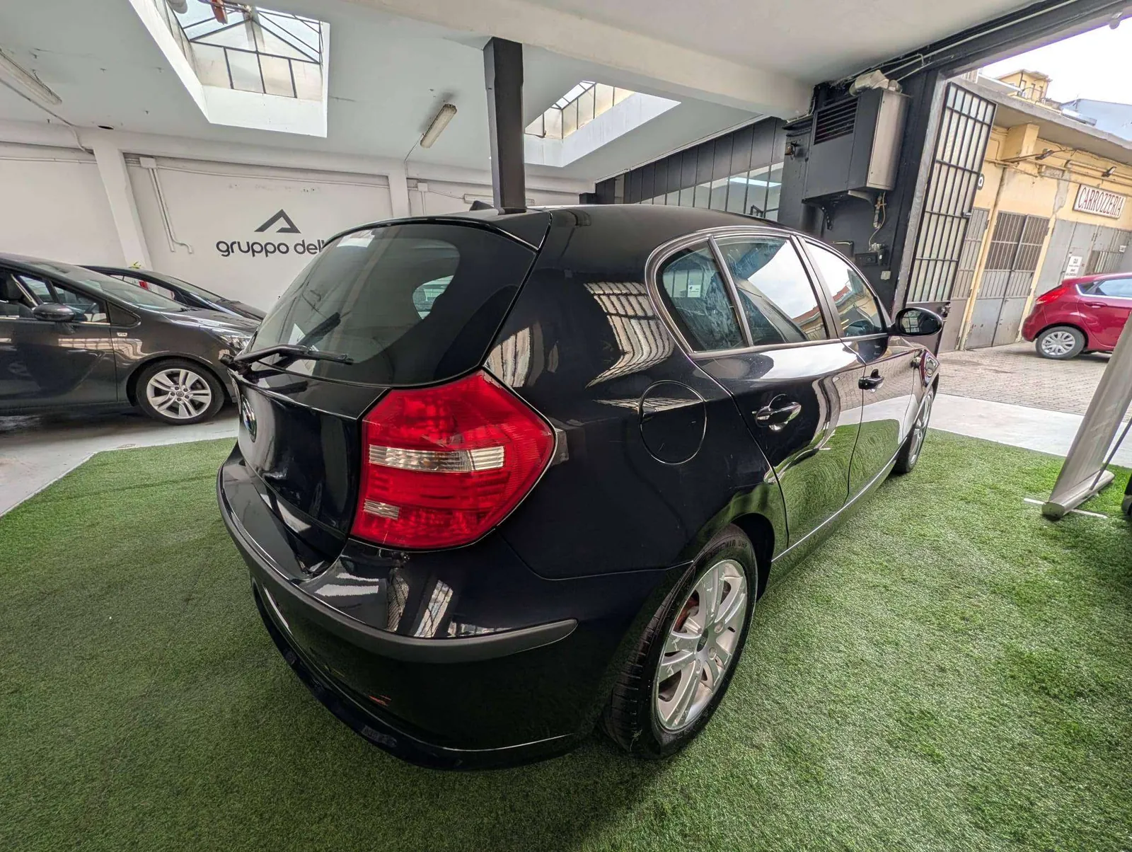 BMW 116I 2009 photo 4